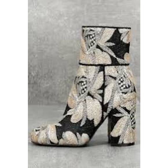 Steve Madden Goldie Black Gold Floral Embroidered Sequin Booties 8.5 Holiday - Picture 2 of 11